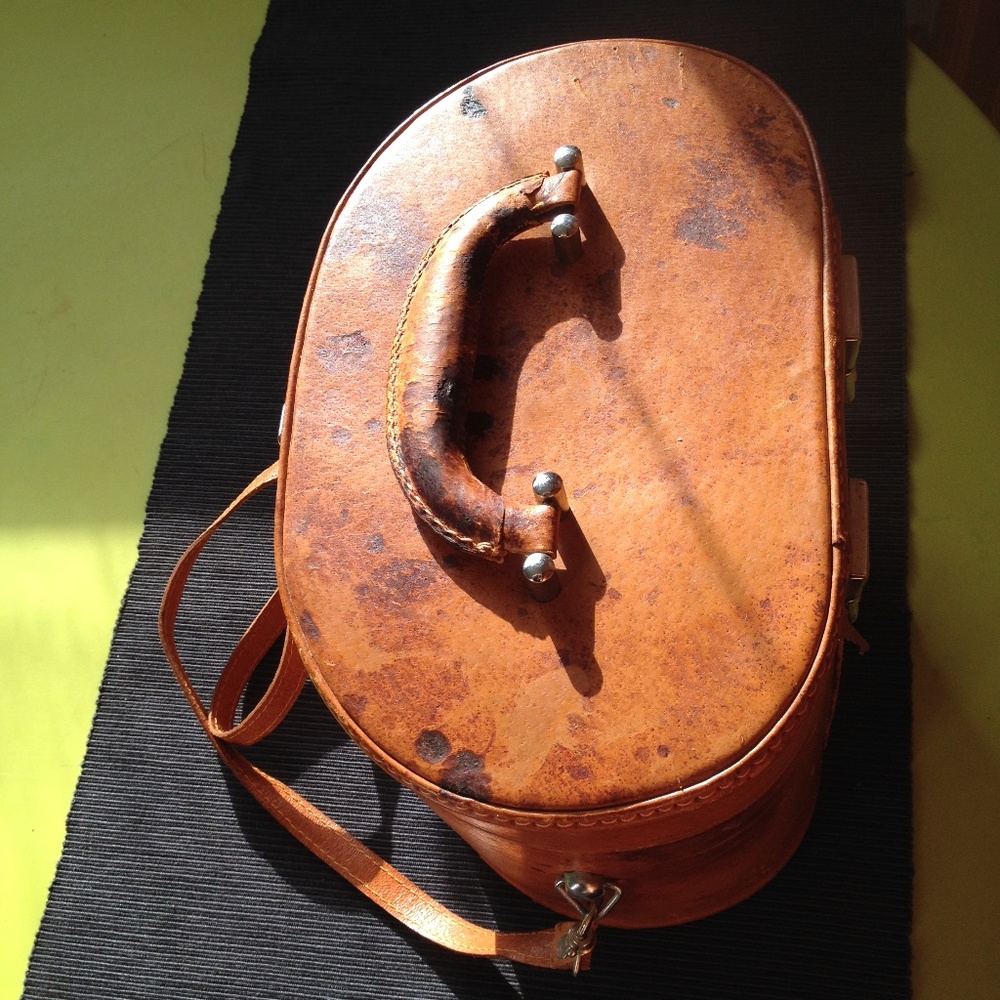 vintage genuine leather lady's case - Picture 3 of 8
